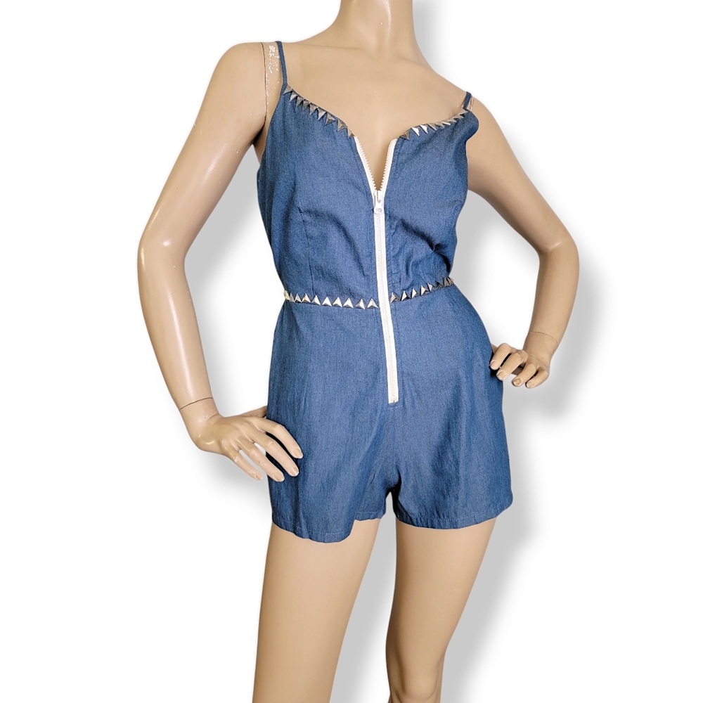 VO Jeans Blue Studded Chambray (Demin-Like) Front Zip Open Back Romper